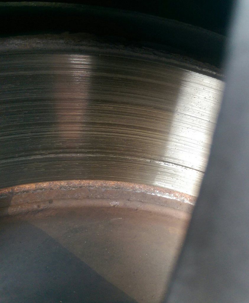 Scored brake disc Pass or Fail? Ask about your car and the MOT MOT